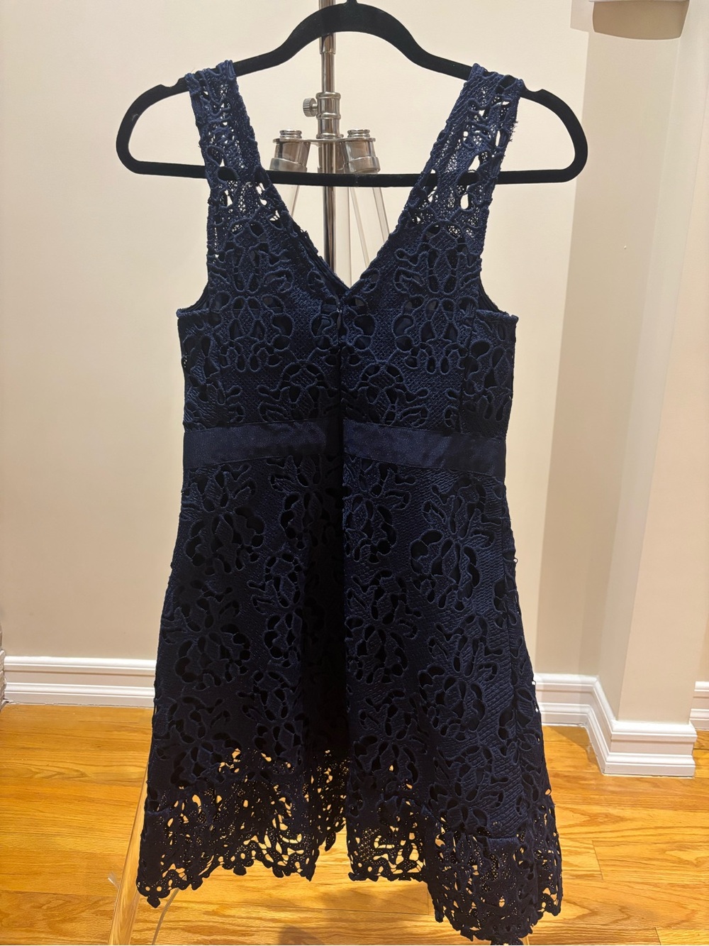 Banana Republic Navy Floral Lace V-Neck Sleeveless Mini Dress